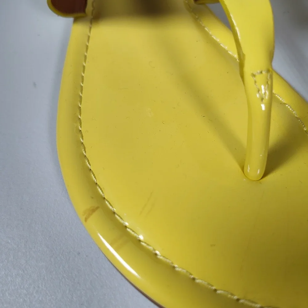J. McLaughlin Nora Patent Leather Yellow Thong Sandals Flat Slides Womens 9